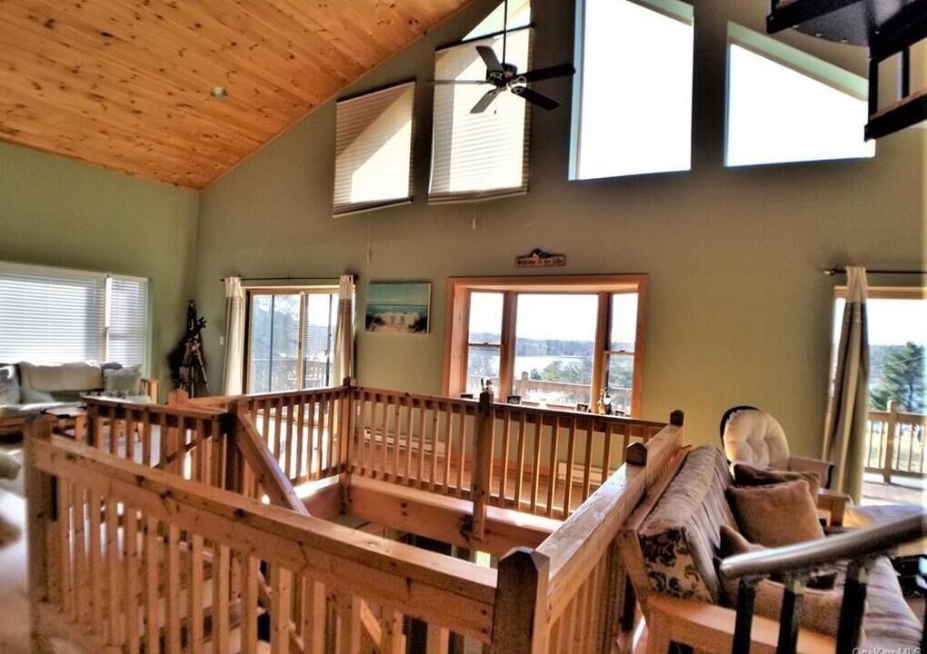 Photo of Bedroom in Highland Lake