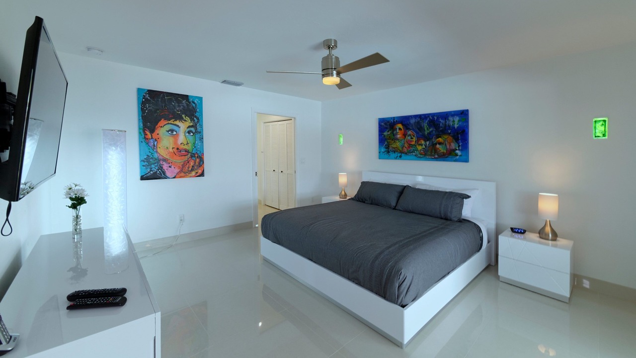 Photo of Bedroom in Eight Lakes