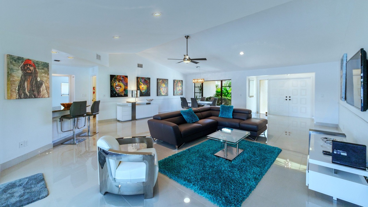 Photo of Livingroom in Eight Lakes