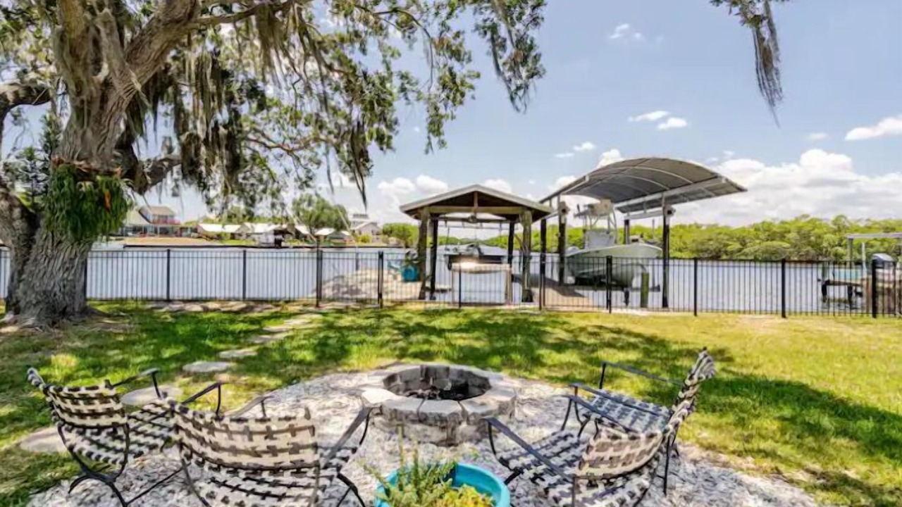 Photo of Outdoor in Ruskin