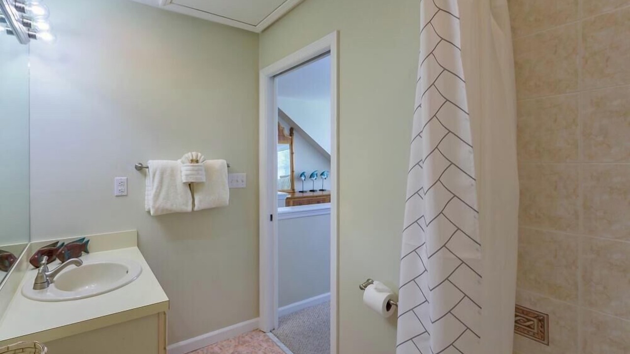 Photo of Bathroom in Truman Annex