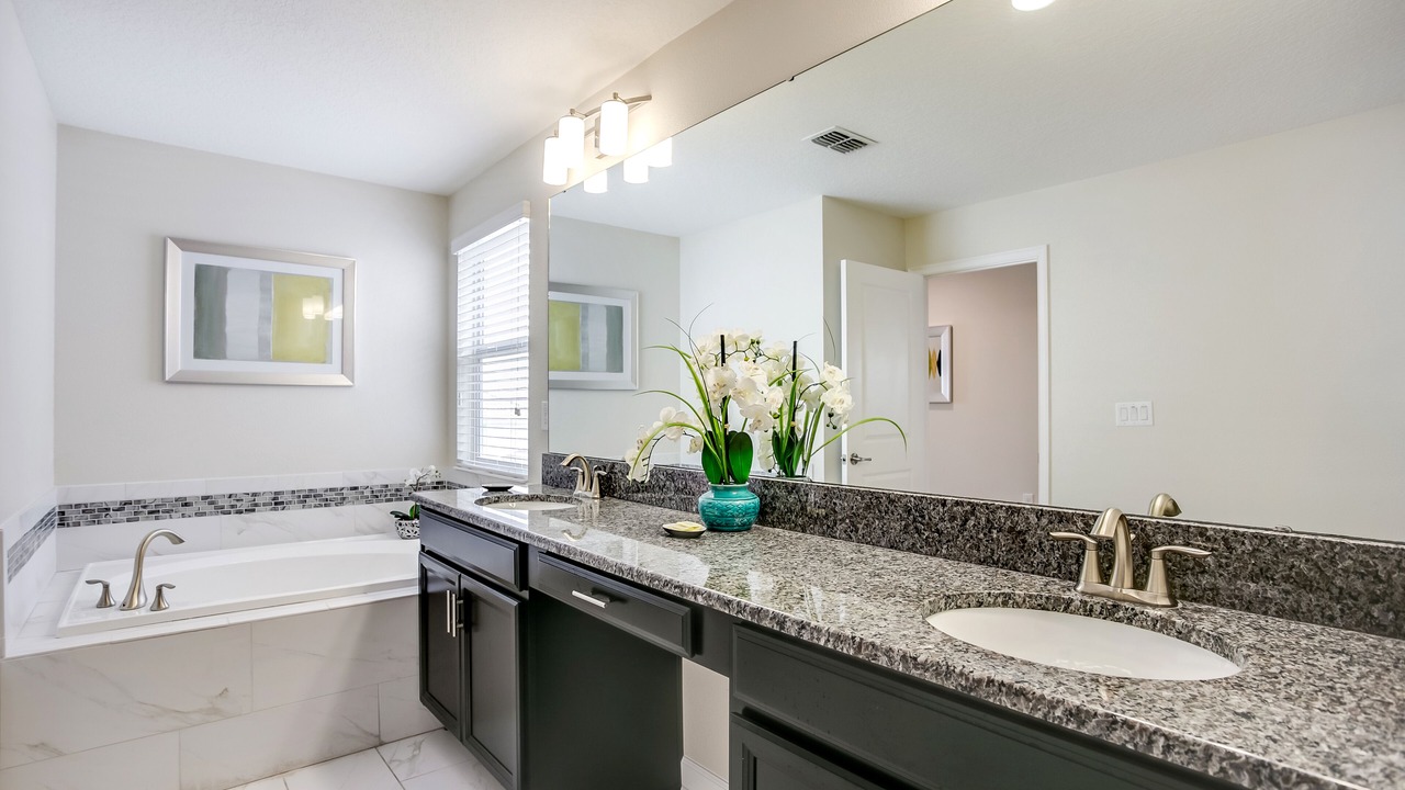 Photo of Bathroom in Davenport