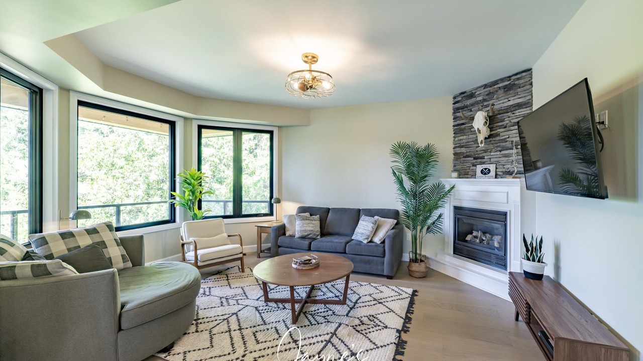 Photo of Livingroom in Muskoka Lakes