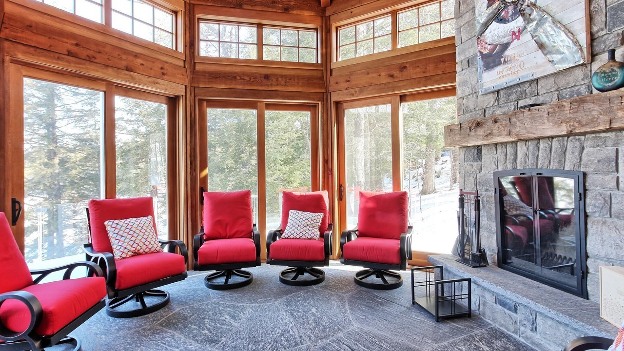 Photo of Livingroom in Muskoka Lakes