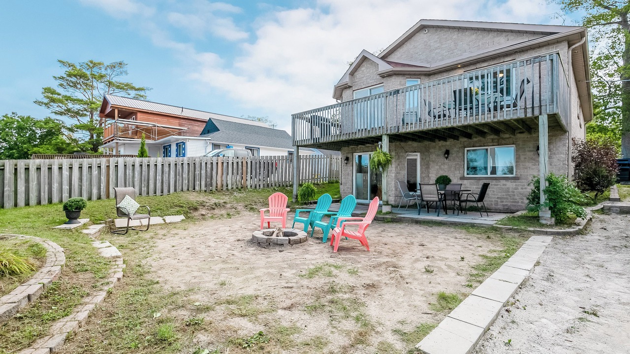 Photo of Patio Balcony in Wasaga Beach