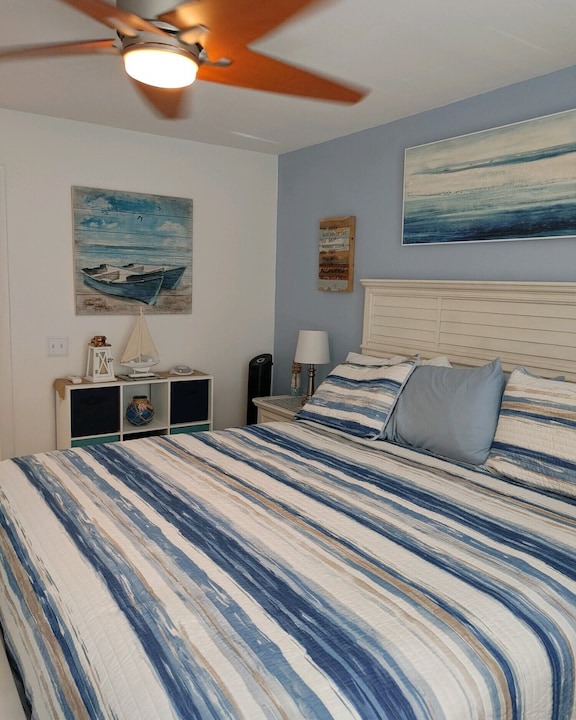 Photo of Bedroom in Paradise Lakes