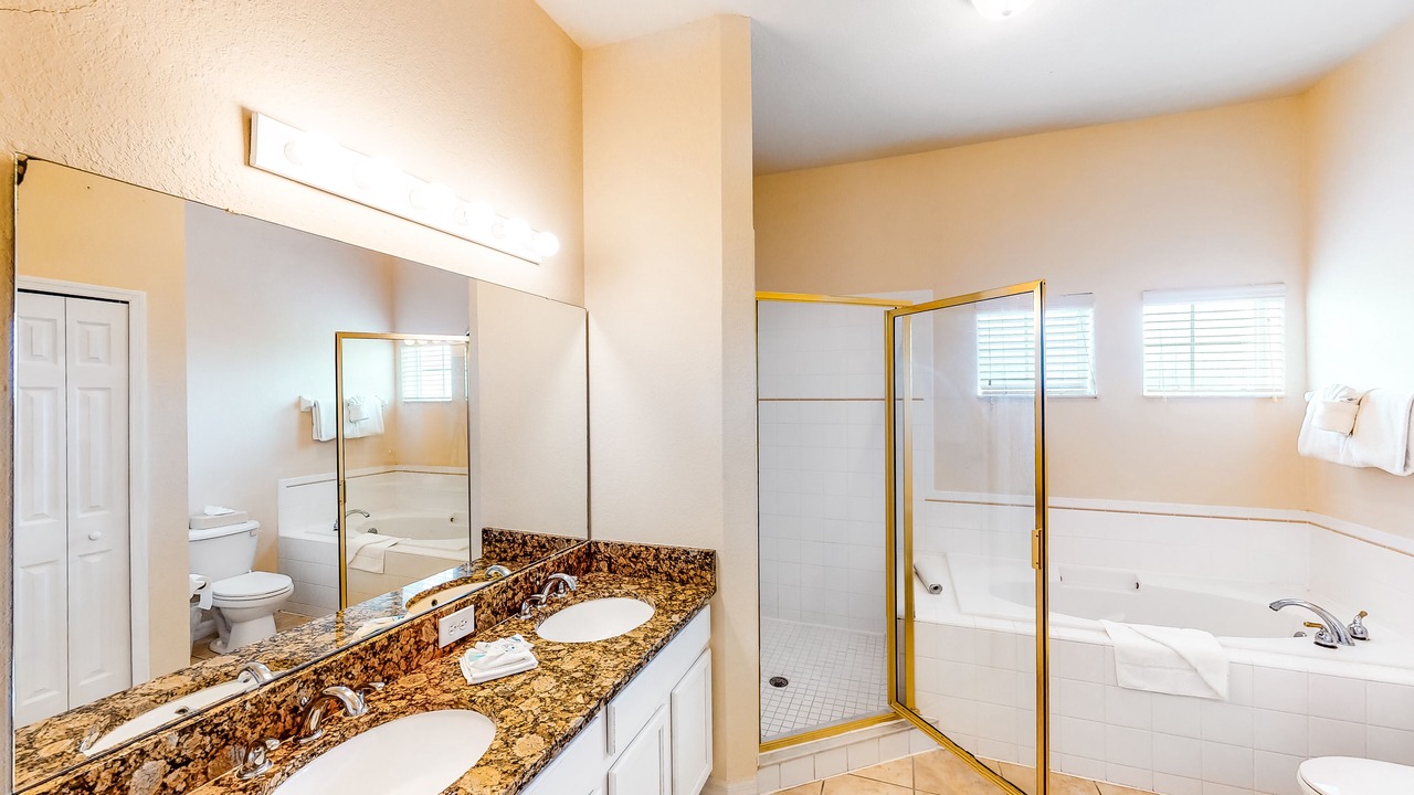 Photo of Bathroom in Bahama Bay