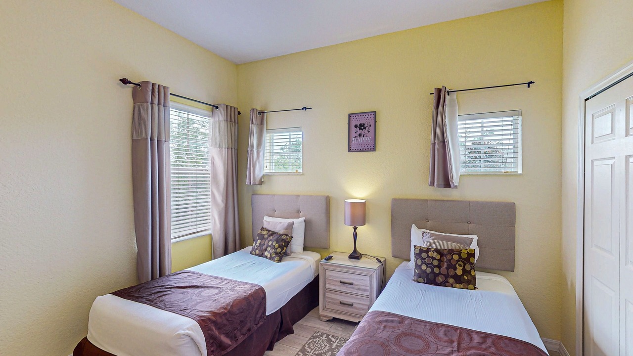Photo of Bedroom in Bahama Bay
