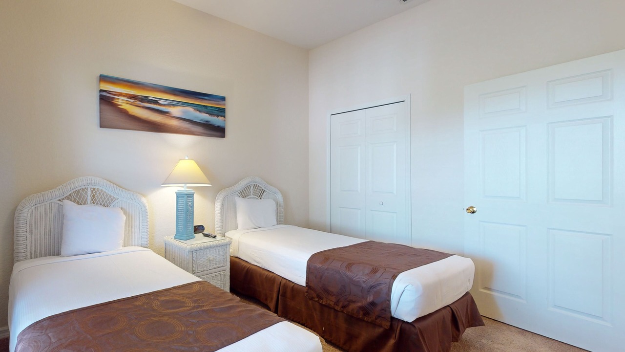 Photo of Bedroom in Bahama Bay