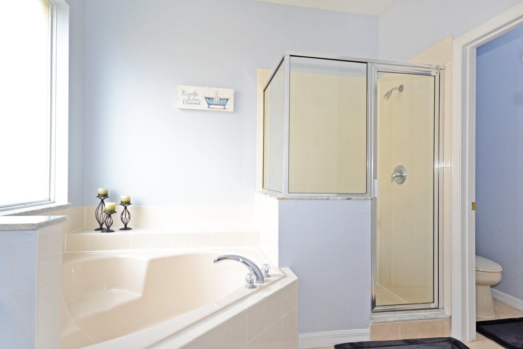 Photo of Bathroom in Seasons
