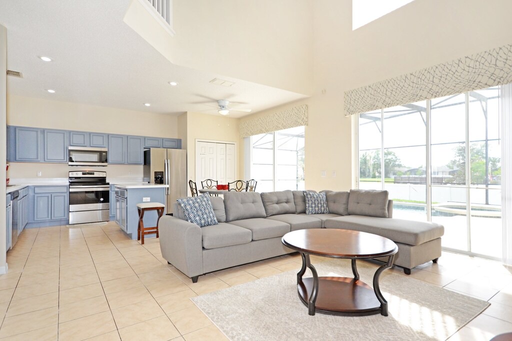 Photo of Livingroom in Seasons