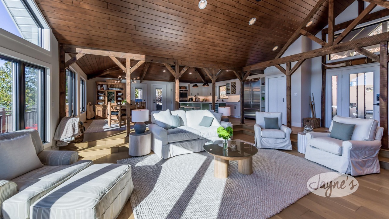 Photo of Livingroom in Rosseau