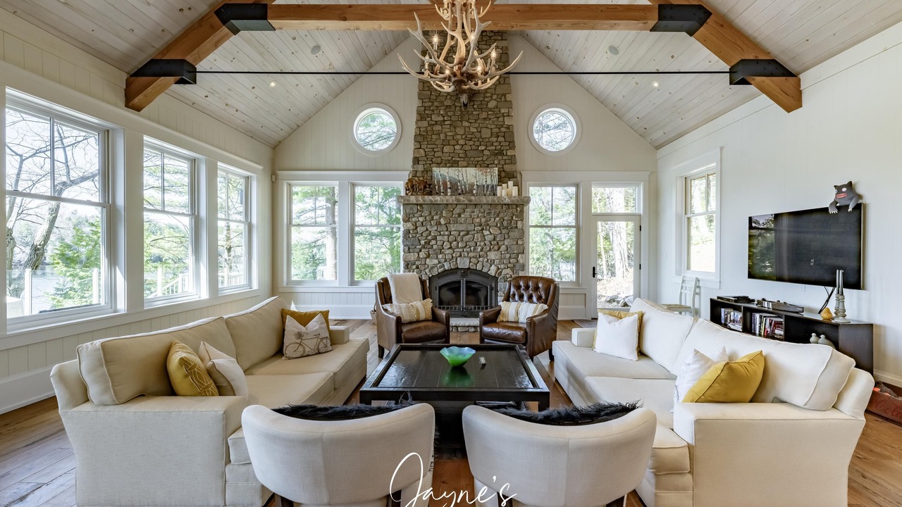 Photo of Livingroom in Rosseau