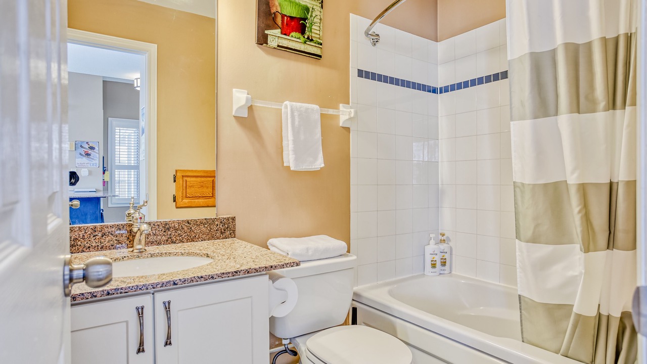Photo of Bathroom in Craigleith