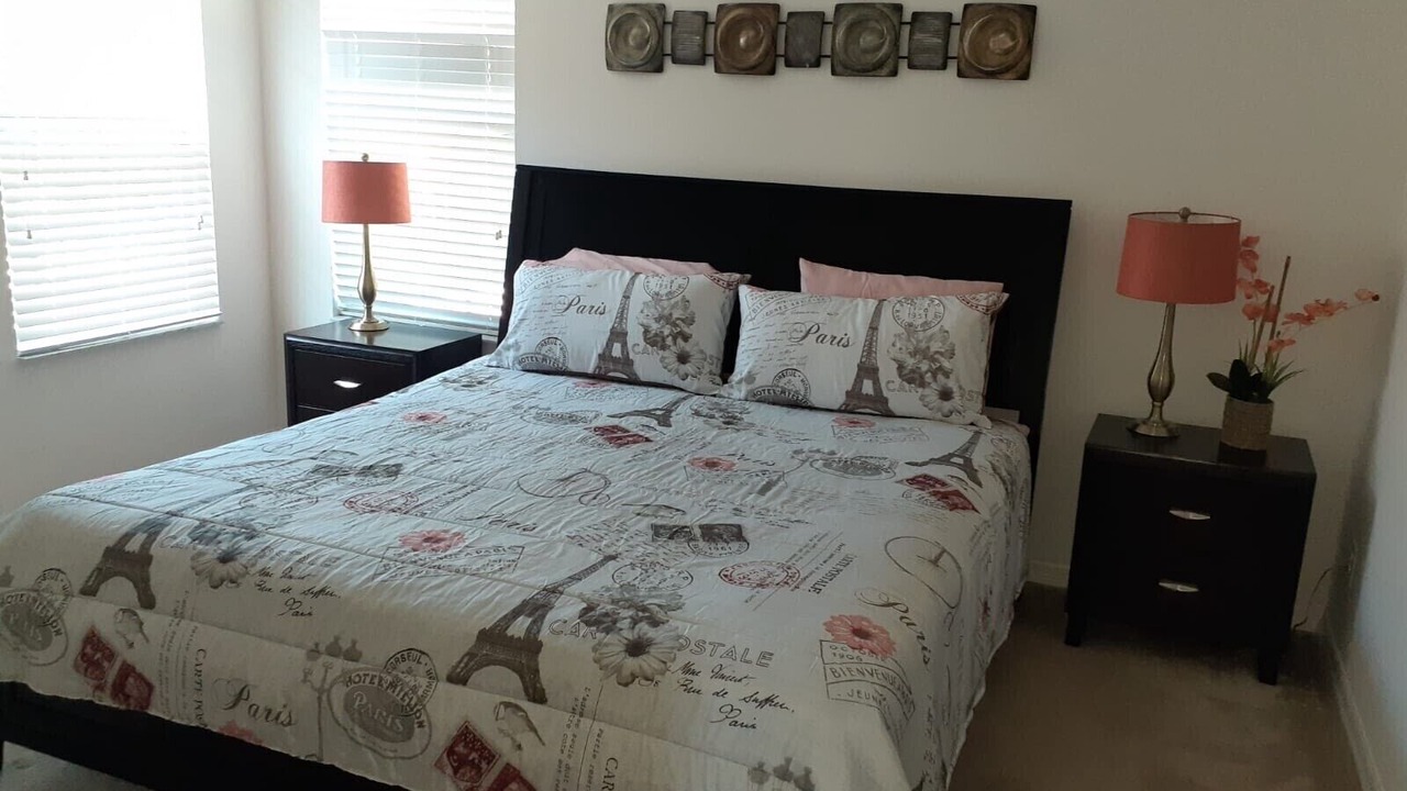 Photo of Bedroom in Watersong