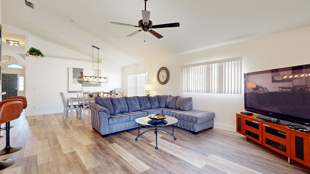 Photo of Livingroom in West Stonebridge