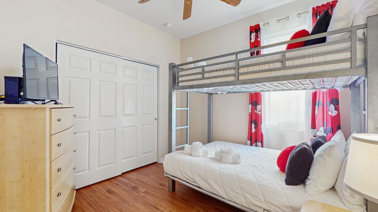 Photo of Bedroom in Windwood Bay