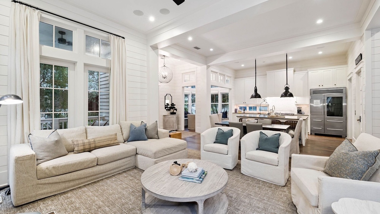 Photo of Livingroom in WaterSound Beach