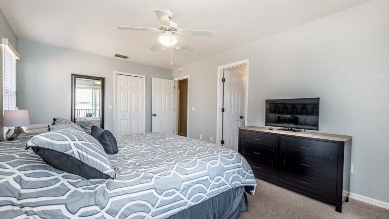 Photo of Bedroom in Regal Palms