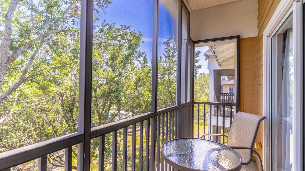 Photo of Patio Balcony in Bahama Bay