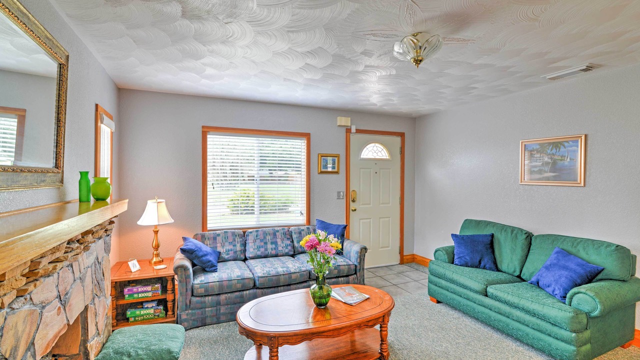 Photo of Livingroom in Swannanoa