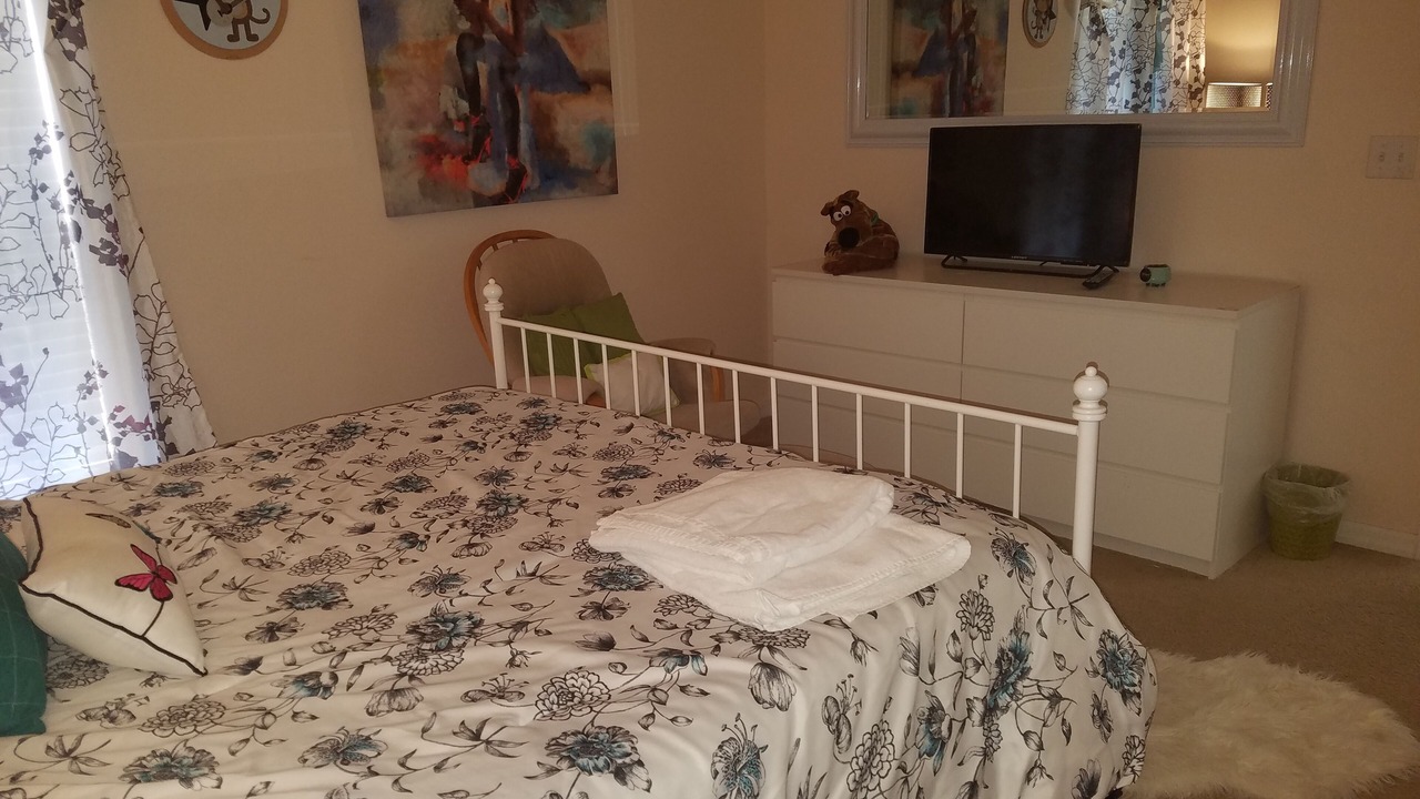Photo of Bedroom in Sandy Ridge