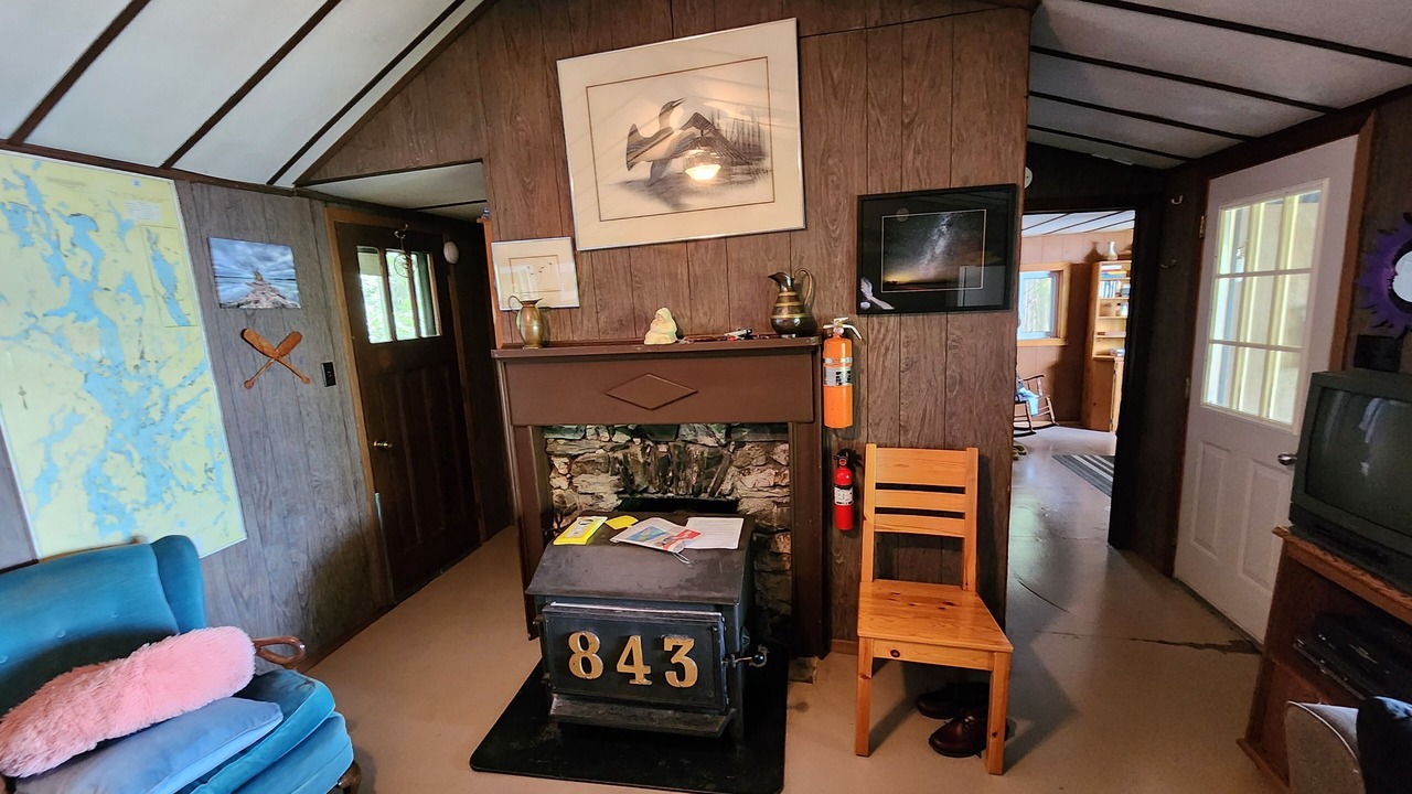 Photo of Livingroom in Temagami