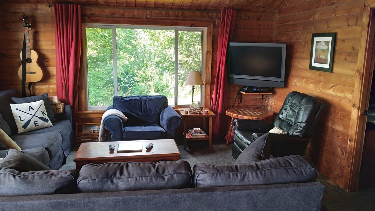 Photo of Livingroom in McKellar