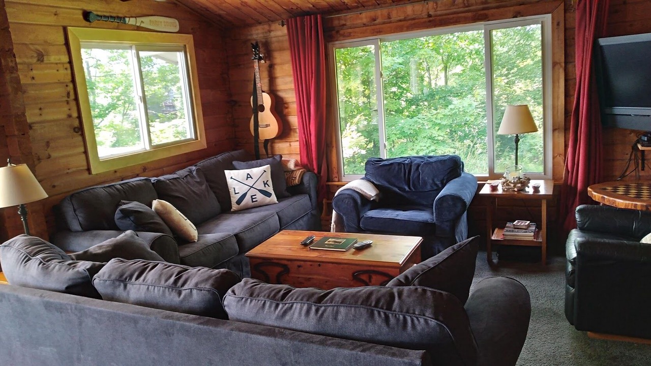 Photo of Livingroom in McKellar