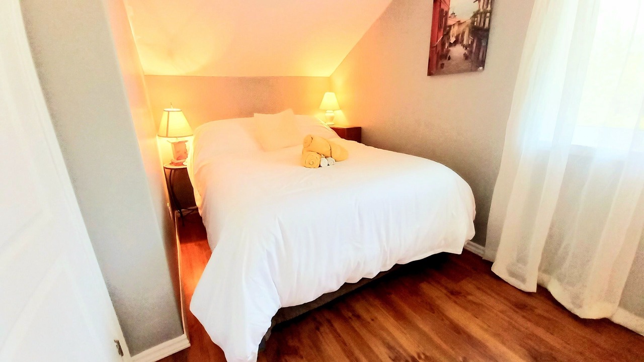 Photo of Bedroom in Howe Island