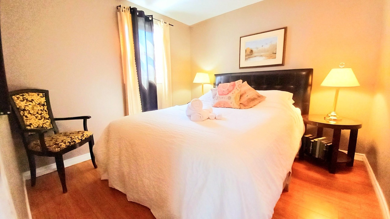 Photo of Bedroom in Howe Island