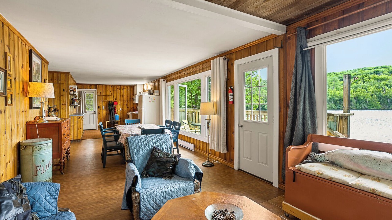Photo of Livingroom in Harcourt