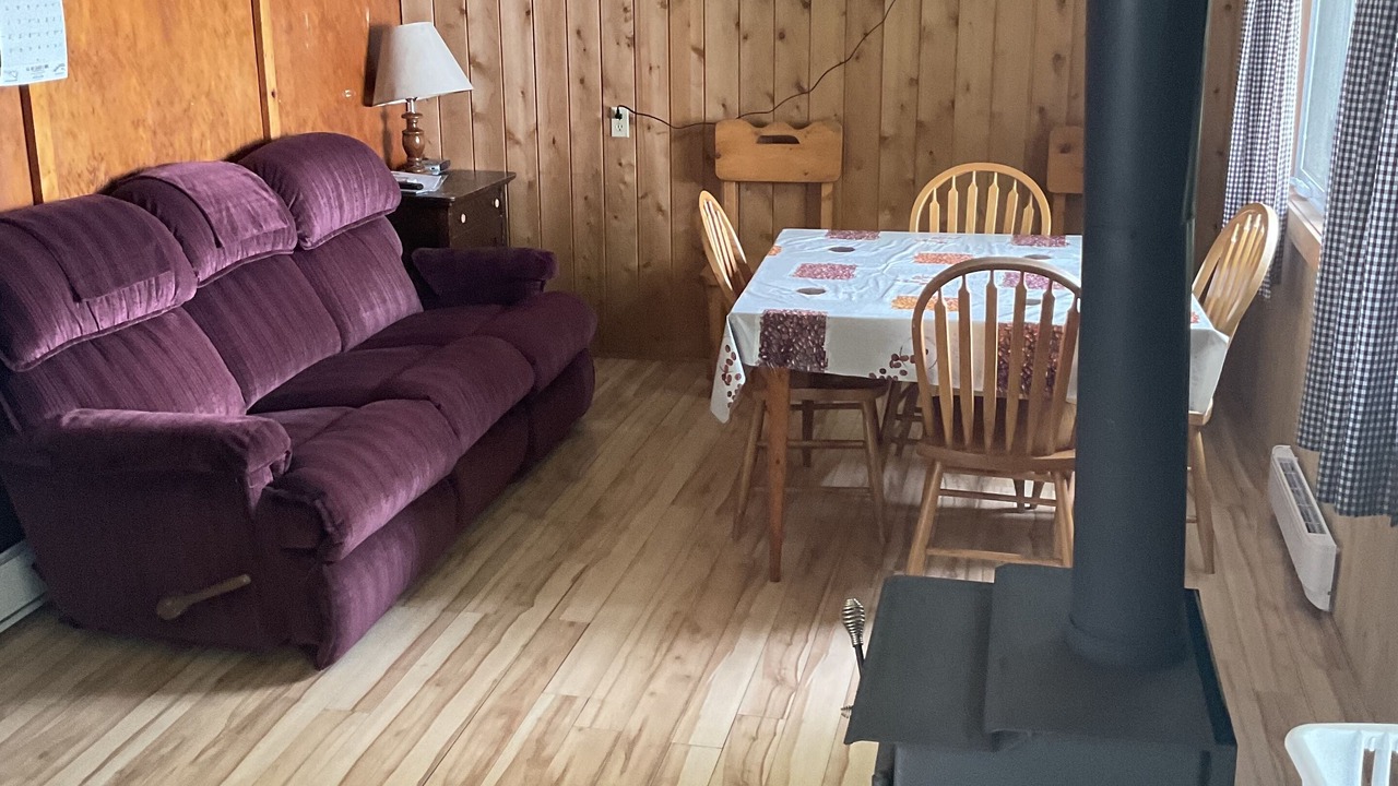 Photo of Livingroom in Manitoulin District