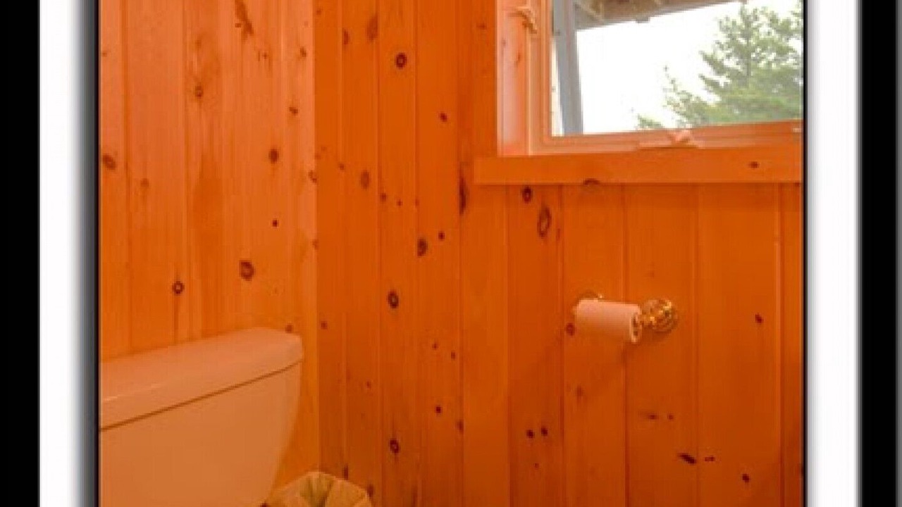 Photo of Bathroom in Unorganized Centre Parry Sound