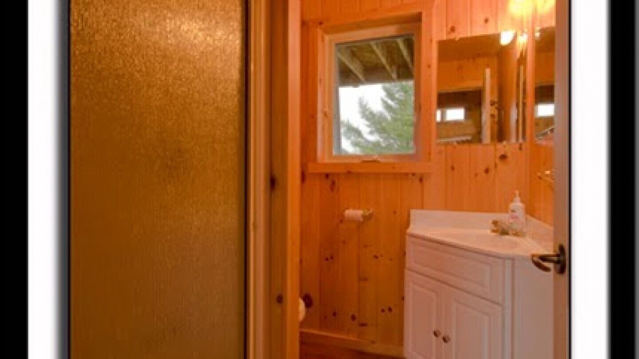 Photo of Bathroom in Unorganized Centre Parry Sound