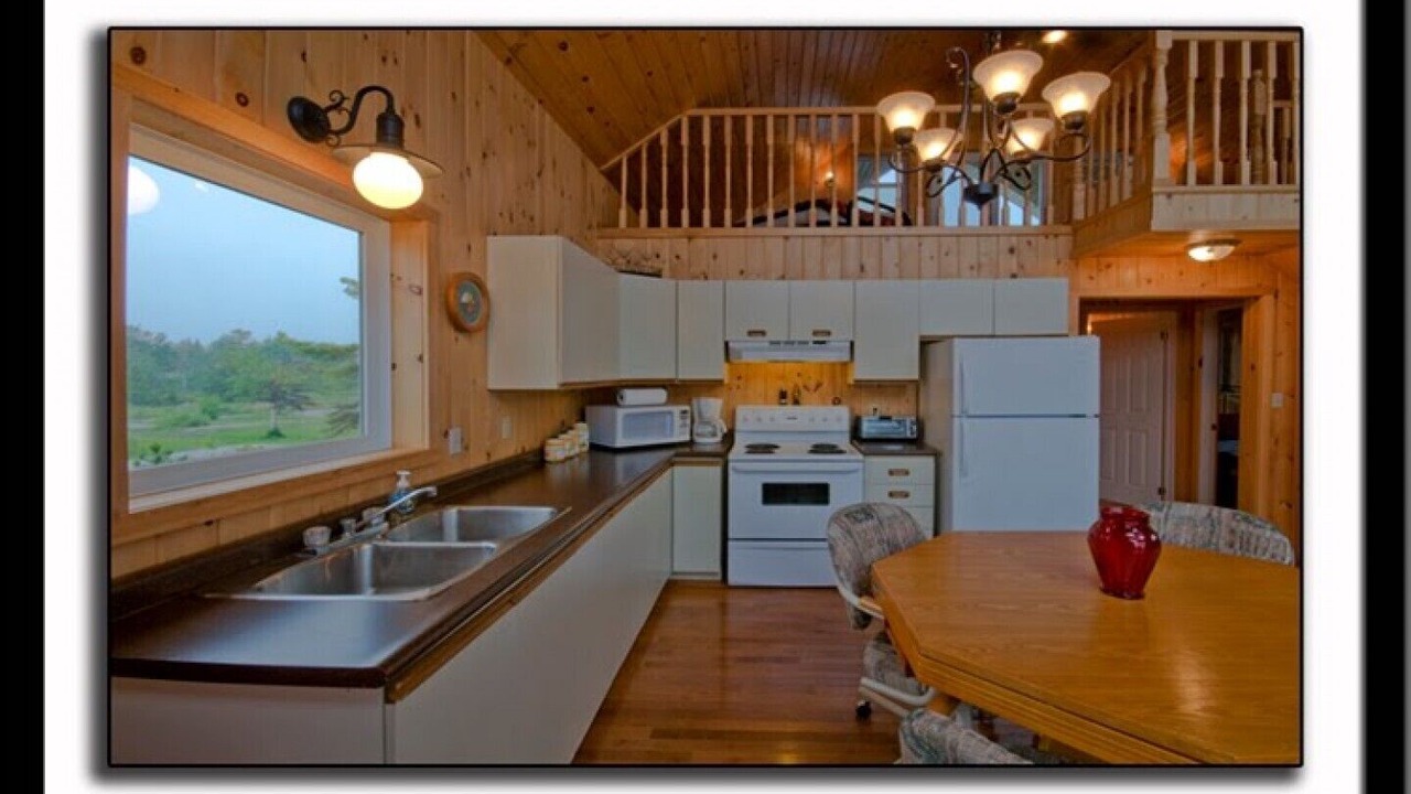 Photo of Kitchen in Unorganized Centre Parry Sound