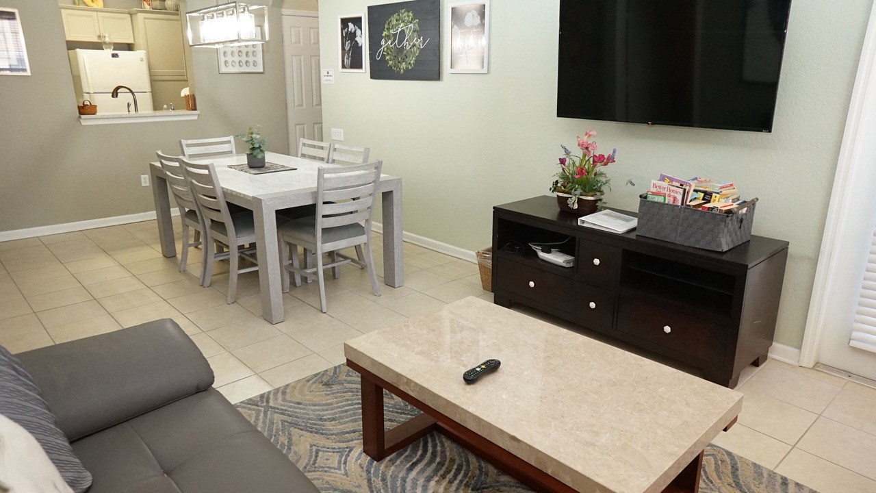 Photo of Livingroom in Windsor Hills