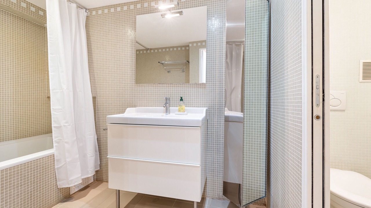Photo of Bathroom in Saint-Merri