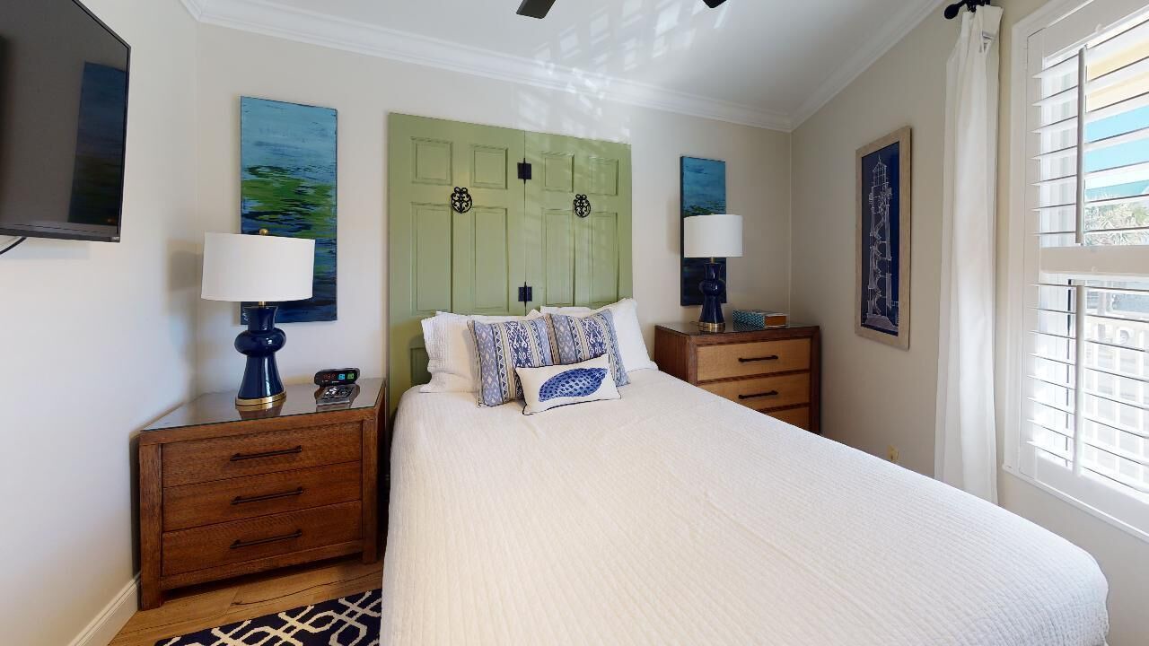 Photo of Bedroom in Miramar Beach