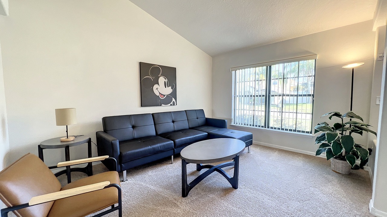 Photo of Livingroom in Legacy Park