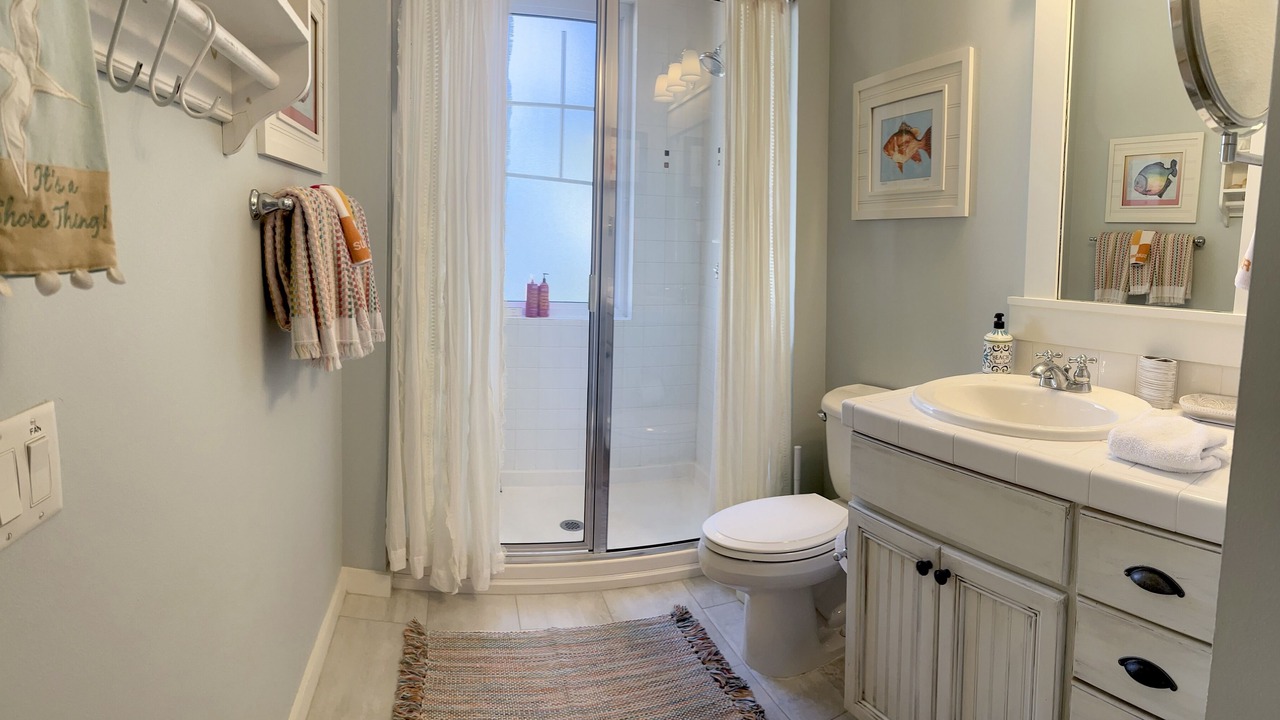 Photo of Bathroom in Laurel Grove