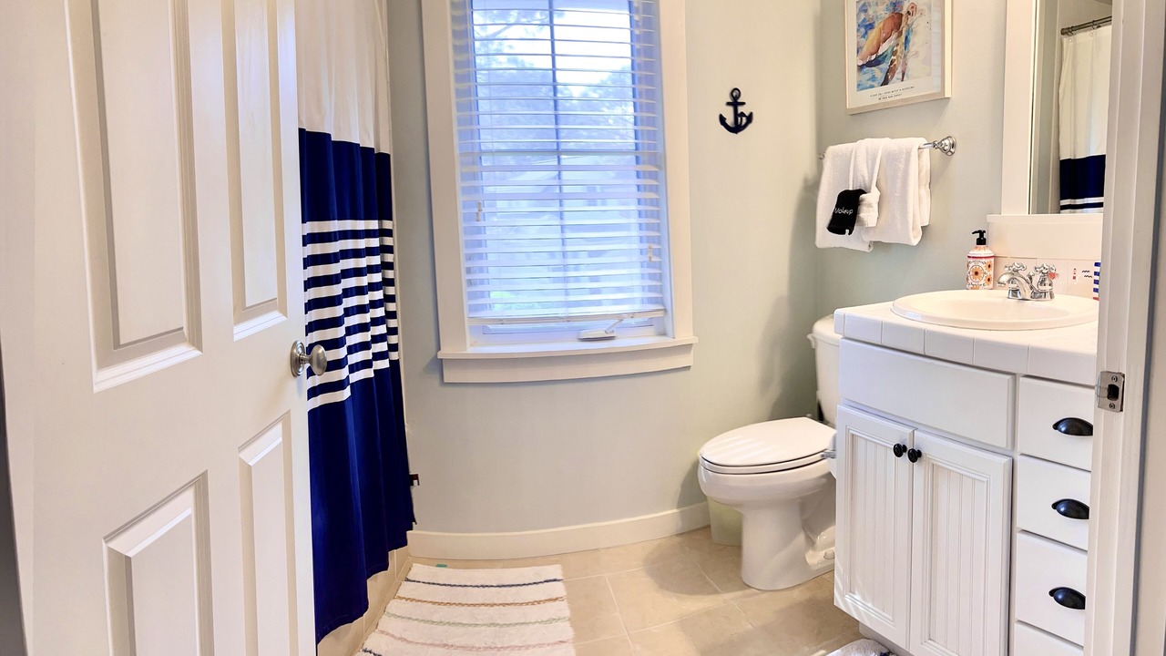 Photo of Bathroom in Laurel Grove