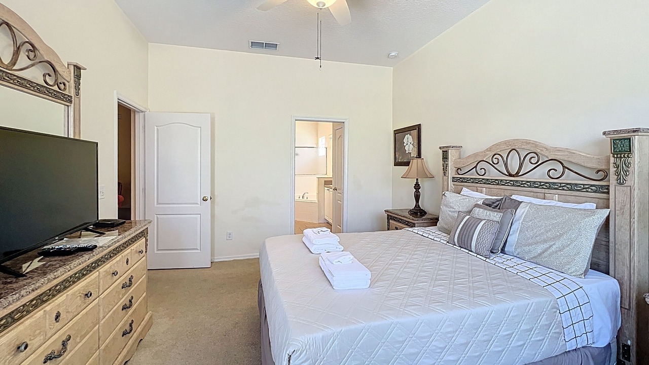 Photo of Bedroom in Tuscan Hills