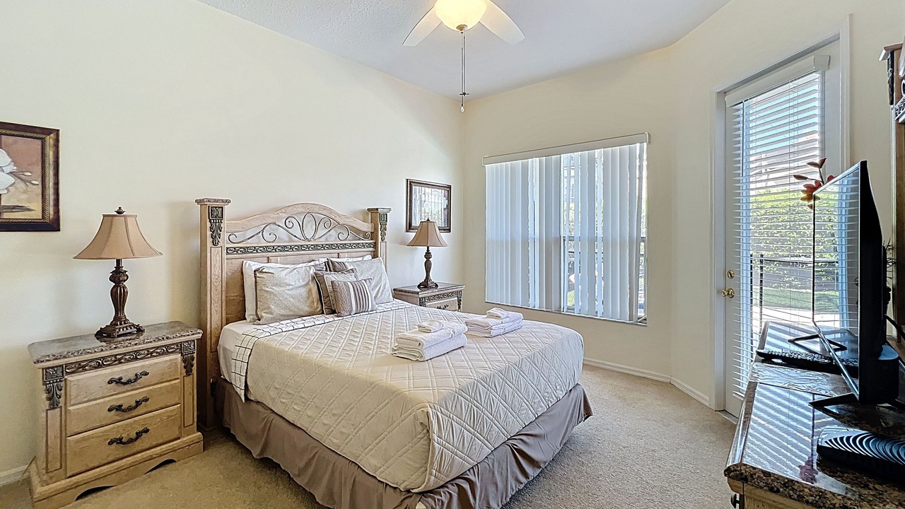 Photo of Bedroom in Tuscan Hills