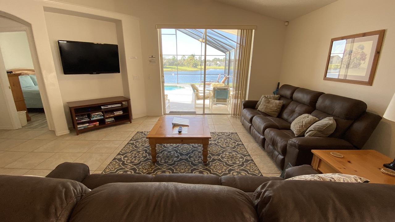 Photo of Livingroom in Eagle Pointe South