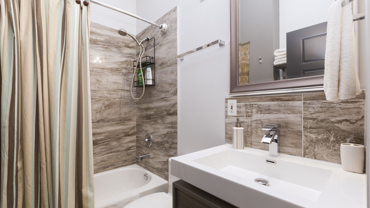 Photo of Bathroom in Parkdale