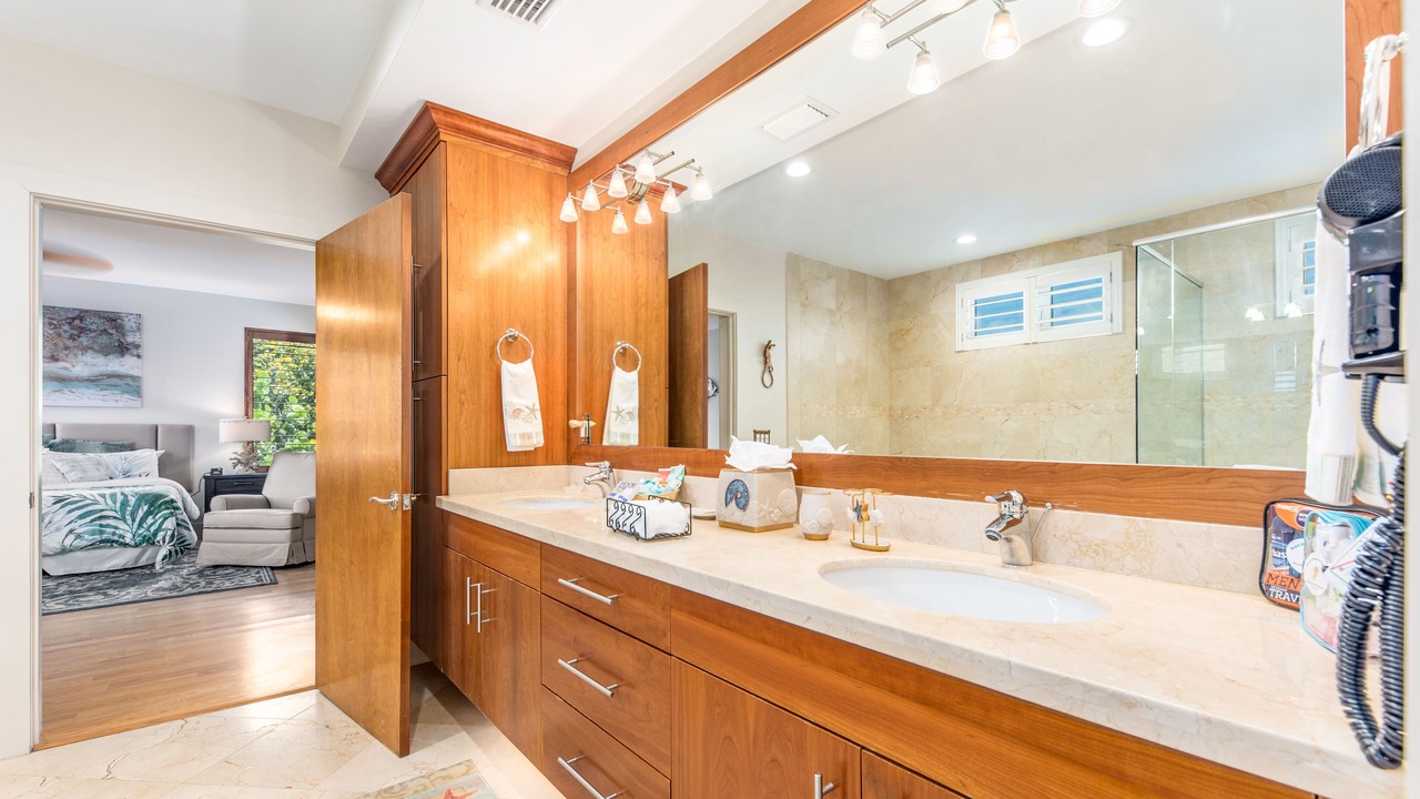Photo of Bathroom in Hutchinson Island South