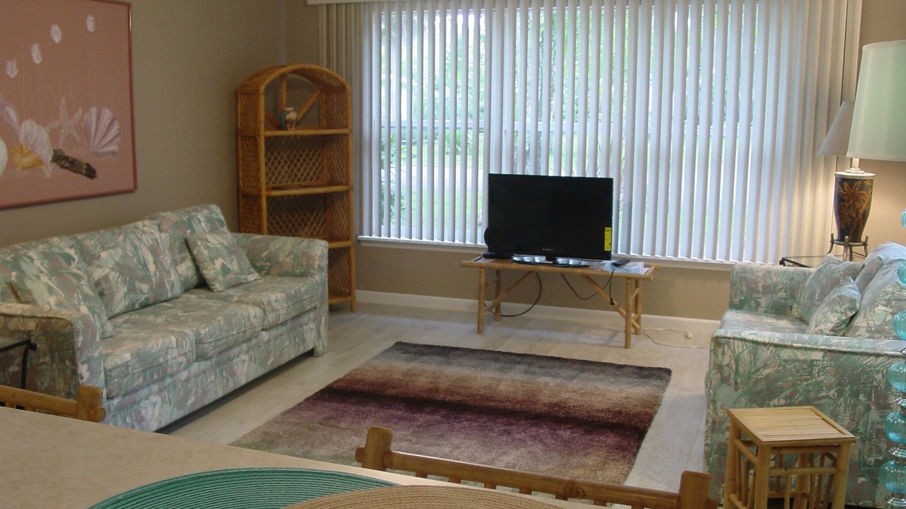 Photo of Livingroom in Broadview Manor