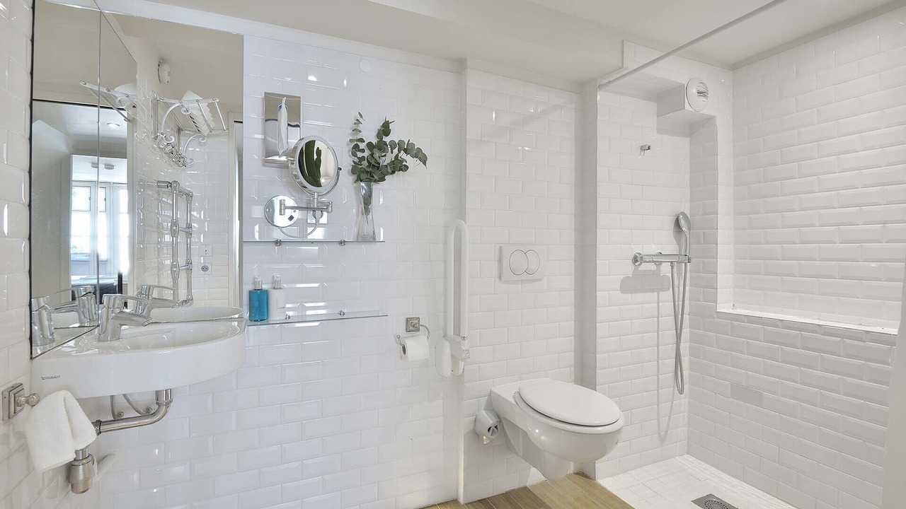 Photo of Bathroom in Paris City Center