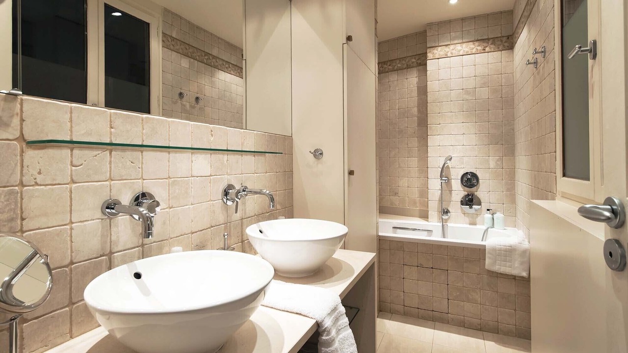 Photo of Bathroom in Quartier du Gros-Caillou
